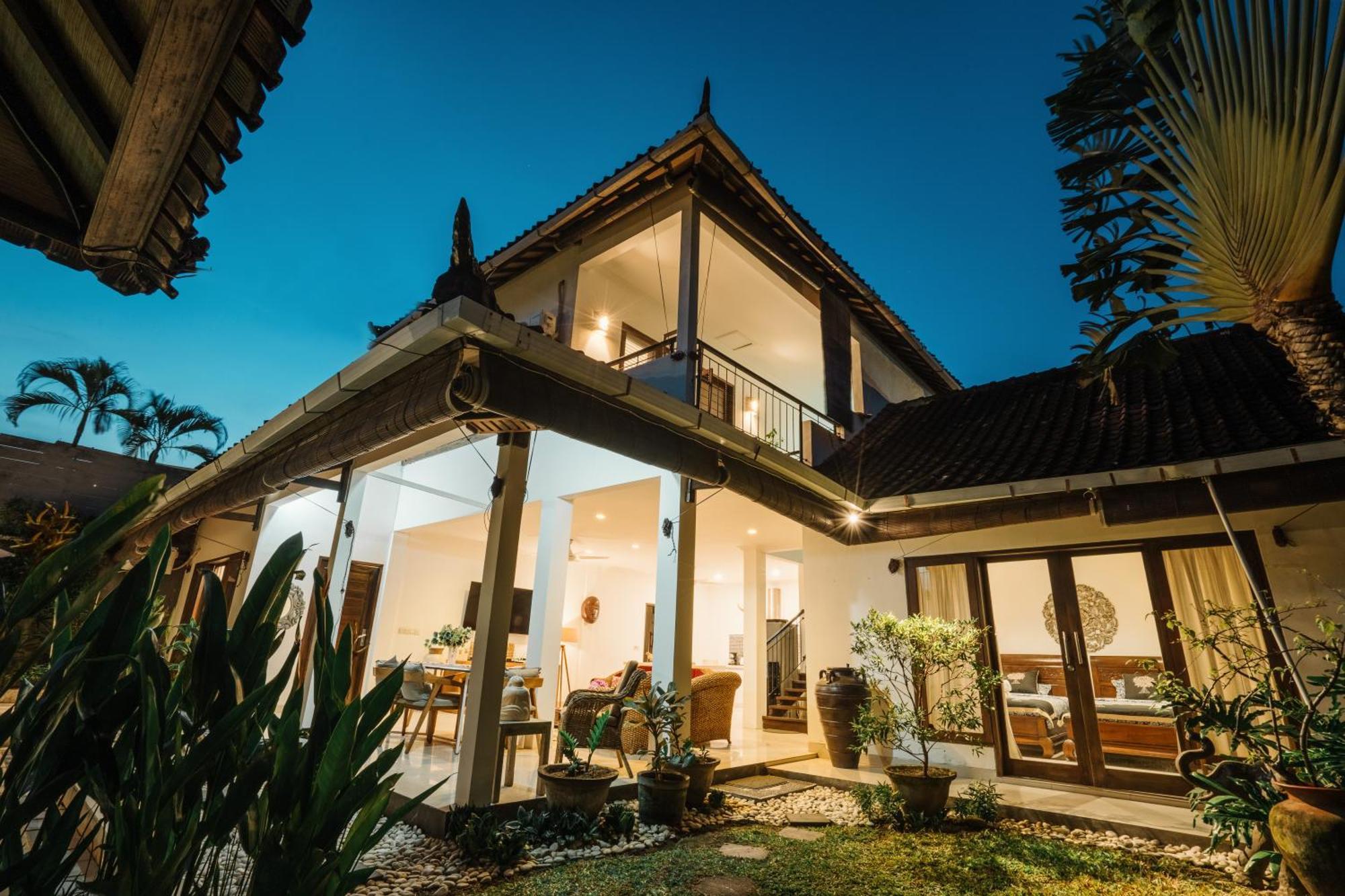 Sari Temuku Villa Seminyak Exterior foto