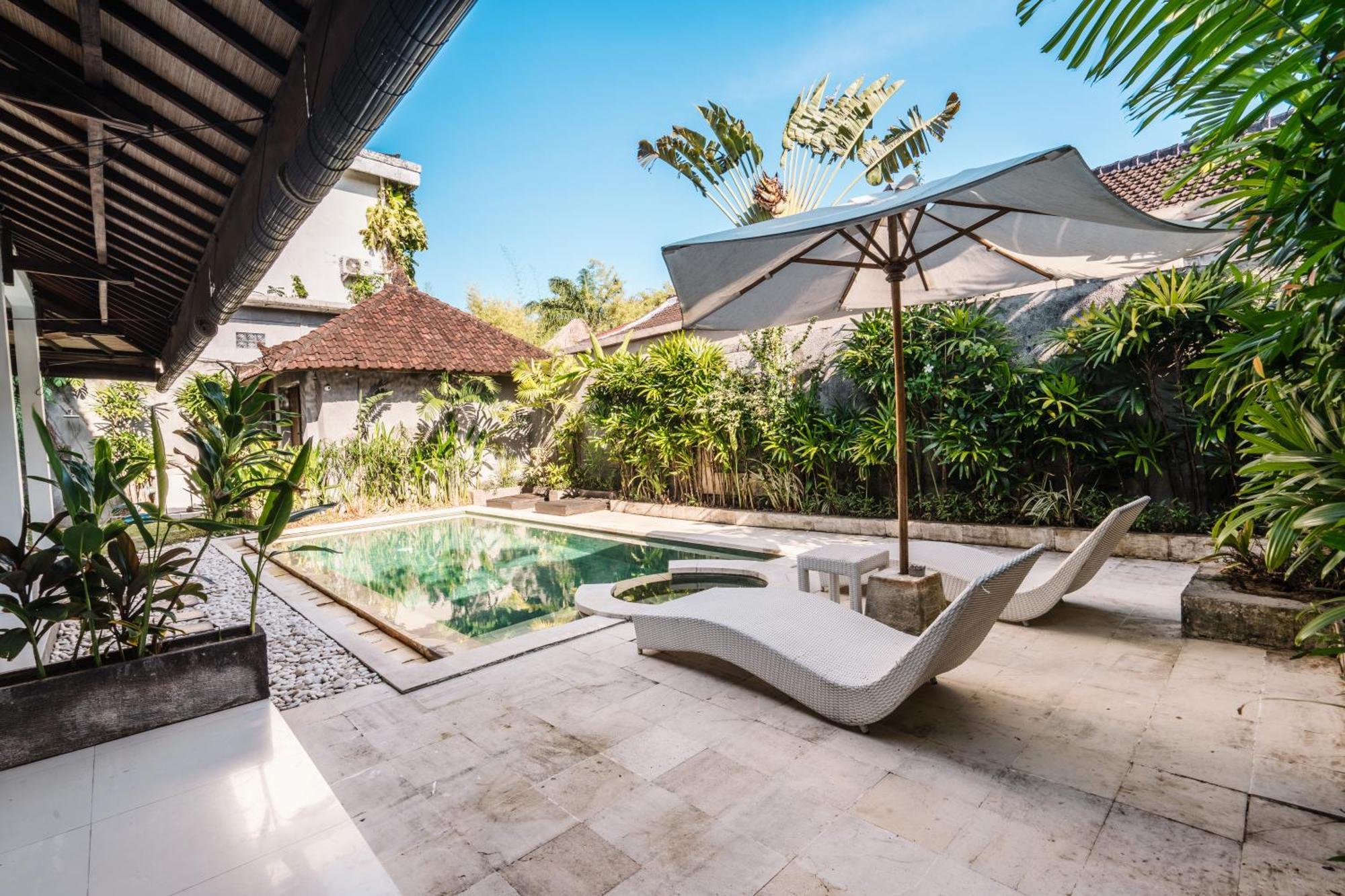 Sari Temuku Villa Seminyak Exterior foto